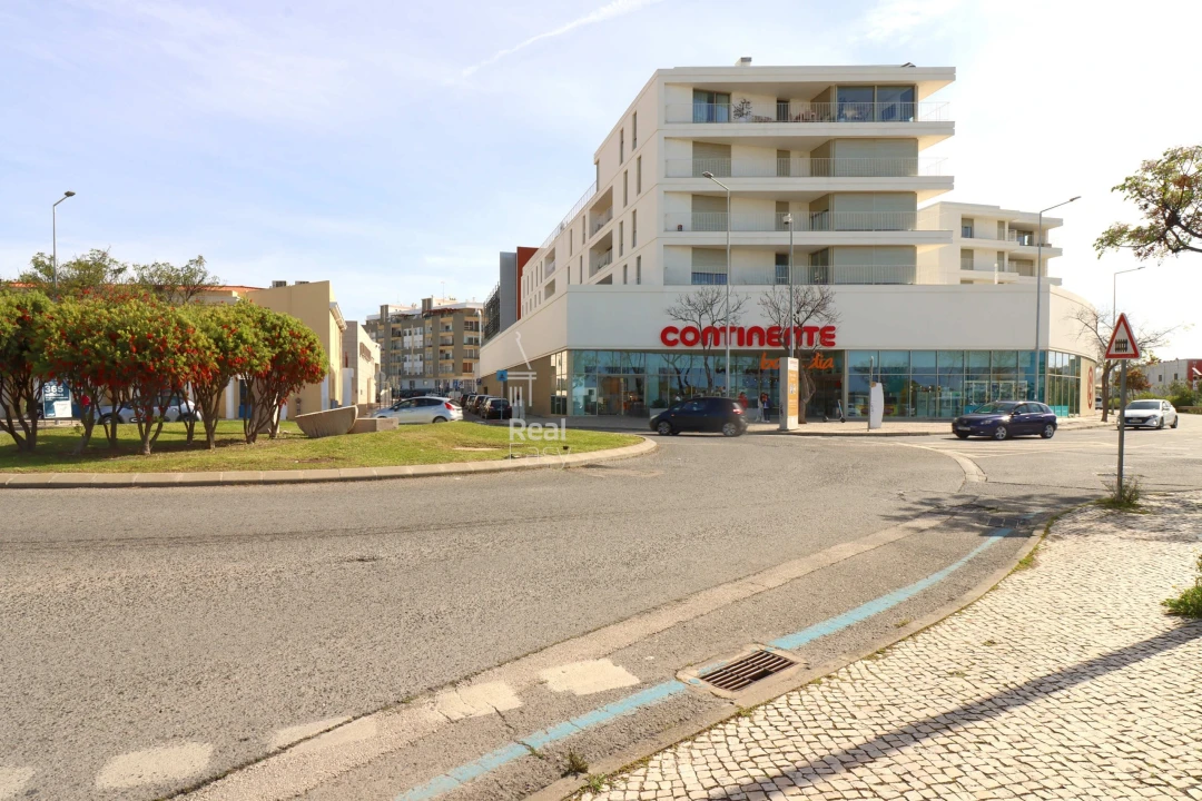 Apartamento T5 para Venda em Faro (Sé e São Pedro) Foto 34