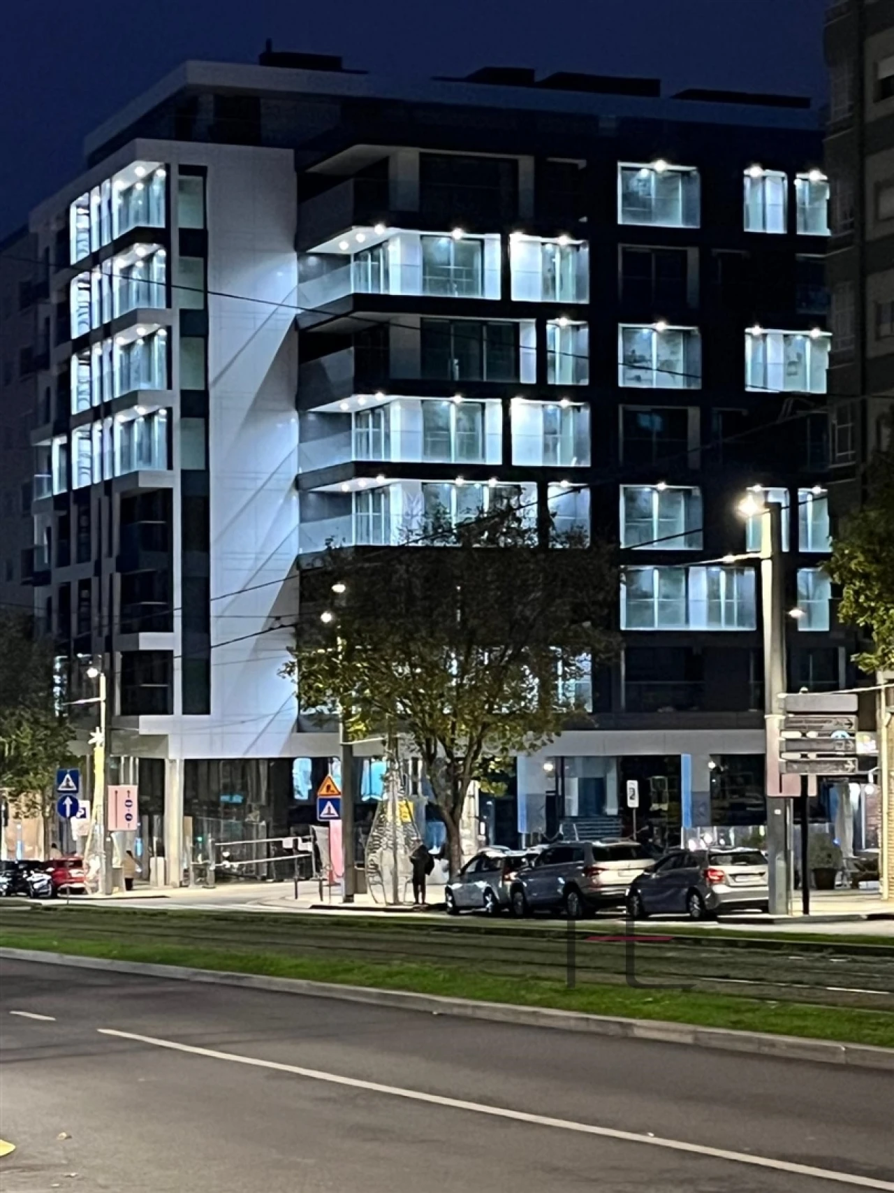 Apartamento T3 para Venda em Mafamude e Vilar do Paraíso Foto 1