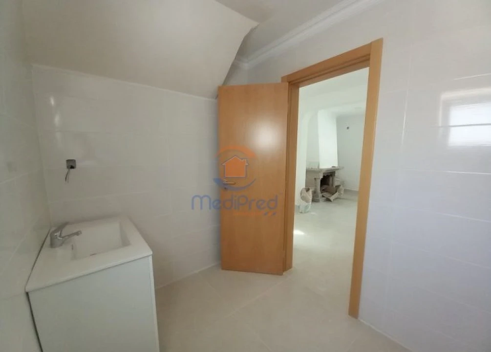 Moradia T5 para Venda em Amora Foto 10
