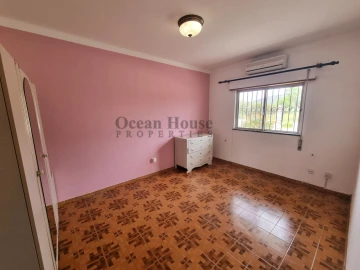 Moradia T4 para Venda em Quarteira