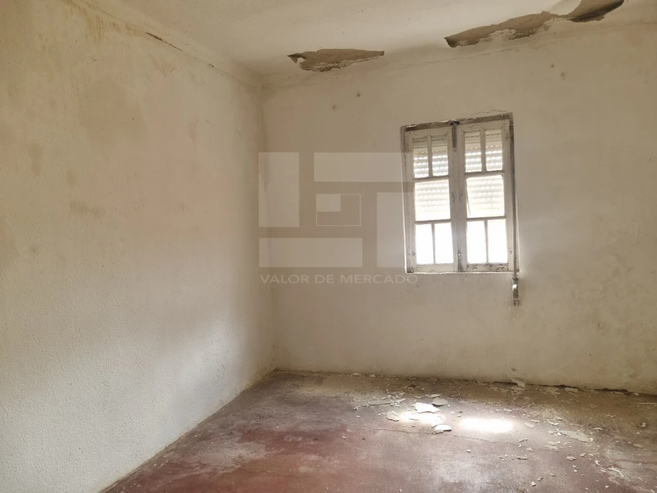 Moradia T4 para Venda em Alter do Chão Foto 16