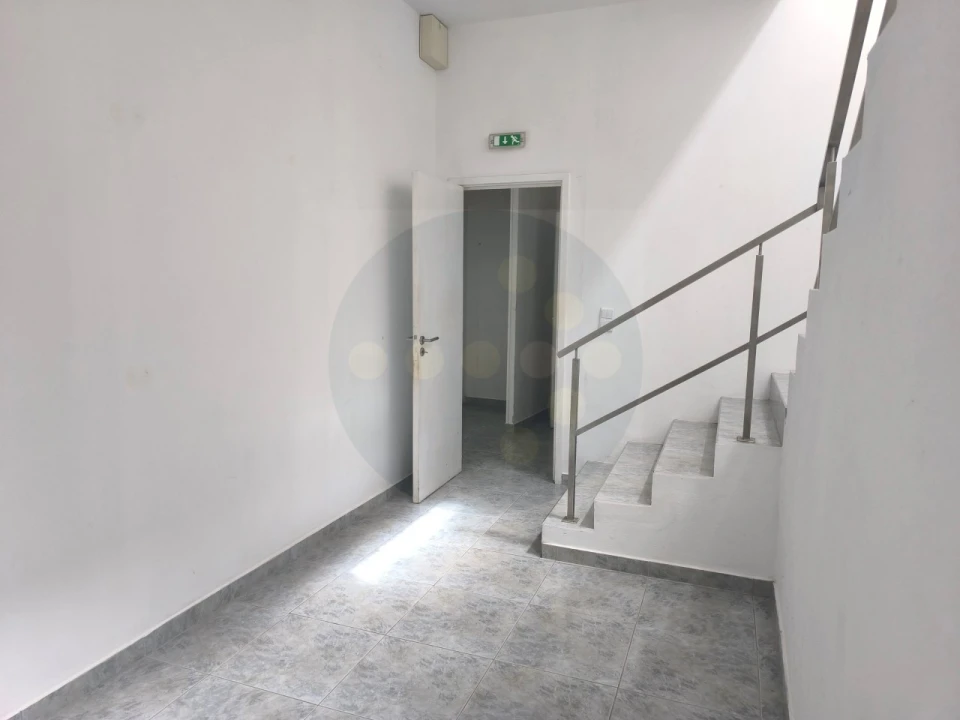 Loja para Arrendamento em Abrantes (São Vicente e São João) e Alferrarede Foto 4