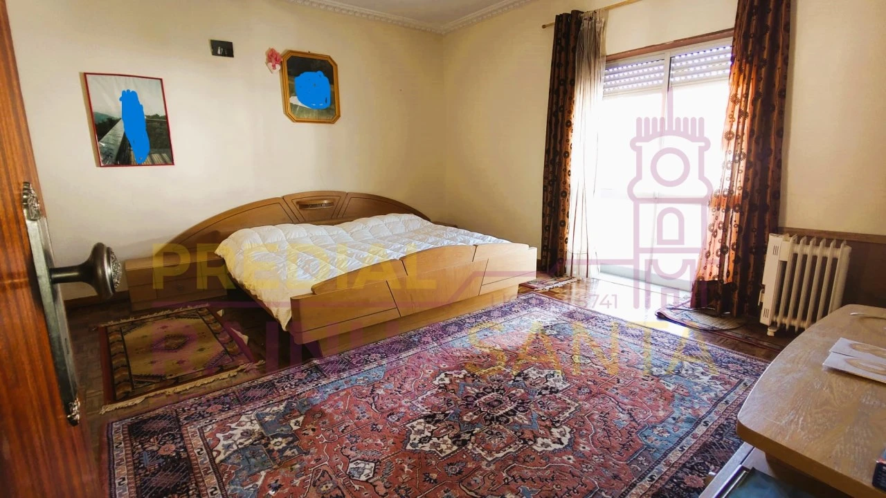 Moradia T5 para Venda em Guarda Foto 5