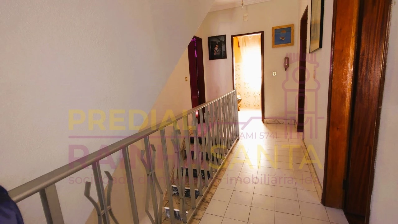 Moradia T5 para Venda em Guarda Foto 15