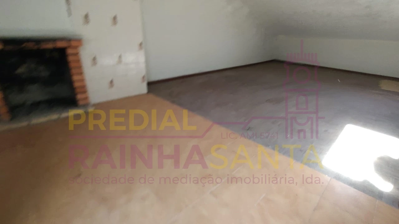 Moradia T5 para Venda em Guarda Foto 19