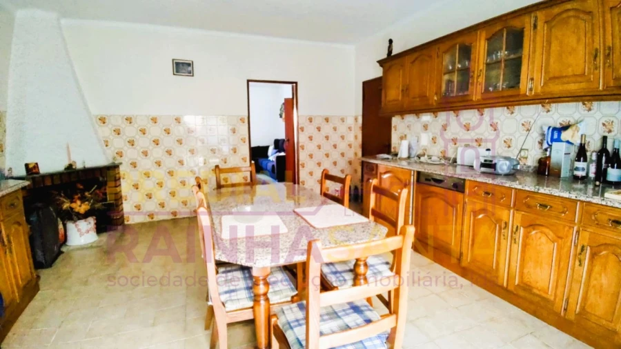 Moradia T5 para Venda em Guarda Foto 3