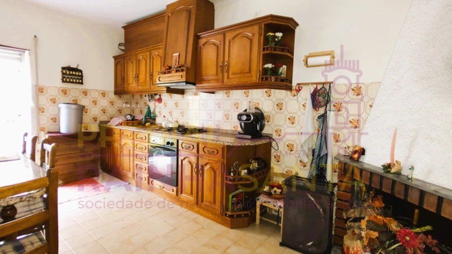 Moradia T5 para Venda em Guarda Foto 2