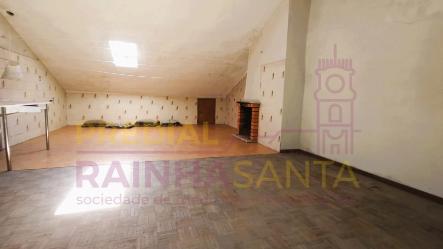 Moradia T5 para Venda em Guarda Foto 18