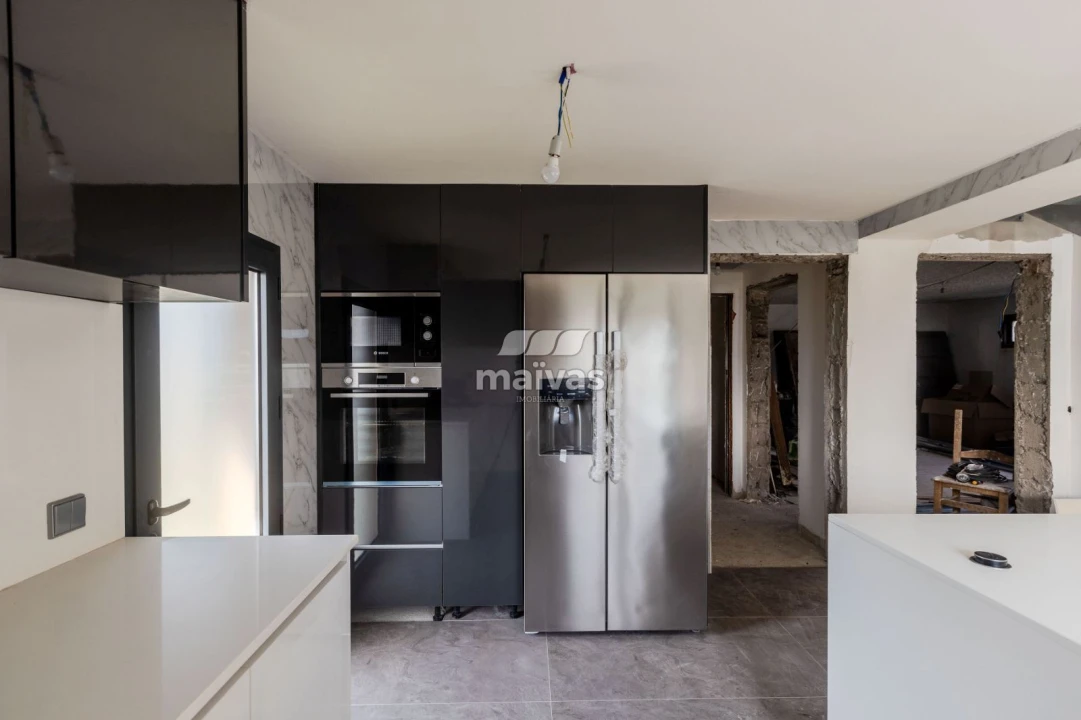 Moradia T4 para Venda em Pico de Regalados, Gondiães e Mós Foto 3