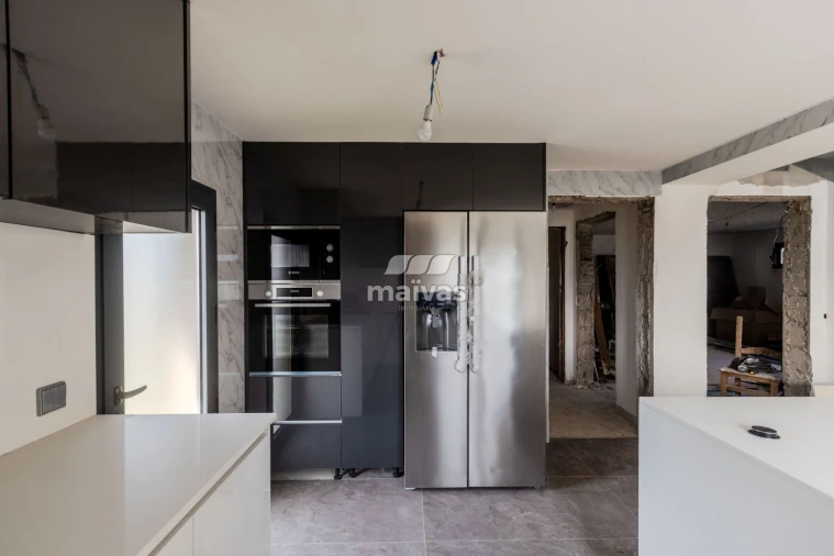 Moradia T4 para Venda em Pico de Regalados, Gondiães e Mós Foto 3