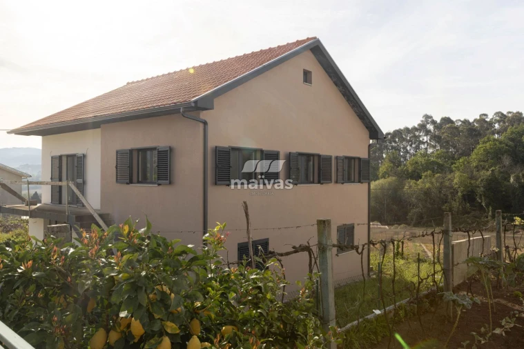 Moradia T4 para Venda em Pico de Regalados, Gondiães e Mós Foto 21