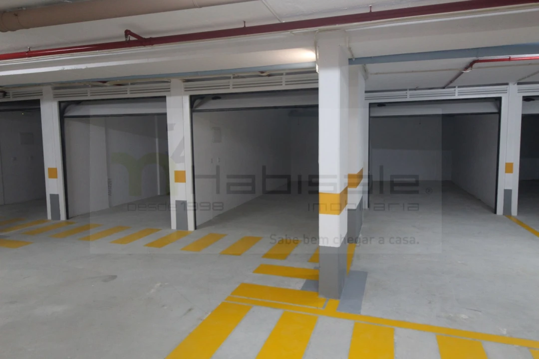 Apartamento T3 para Venda em Carcavelos e Parede Foto 28