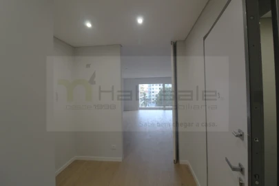 Apartamento T3 para Venda em Carcavelos e Parede