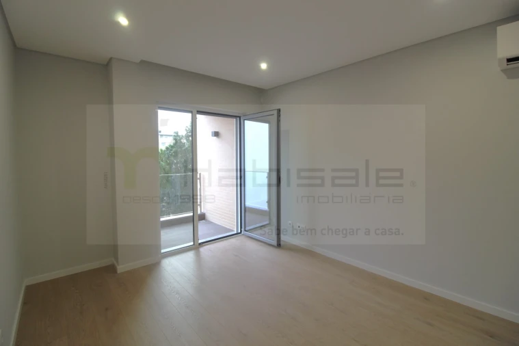 Apartamento T3 para Venda em Carcavelos e Parede Foto 13