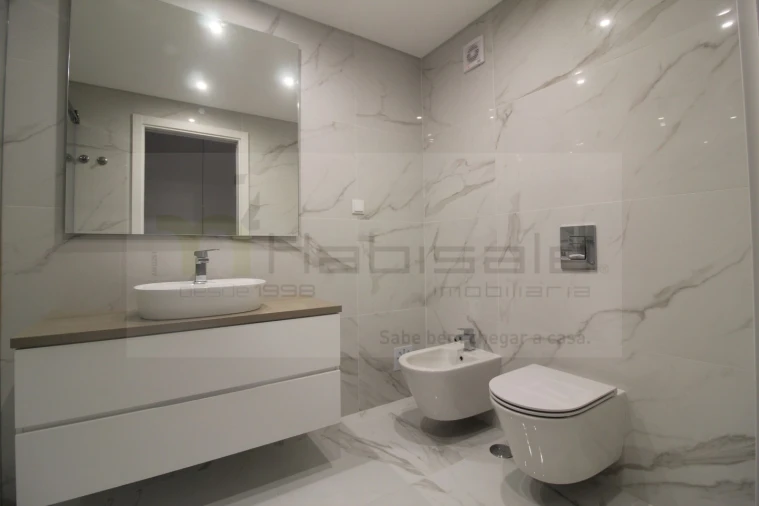 Apartamento T3 para Venda em Carcavelos e Parede Foto 25