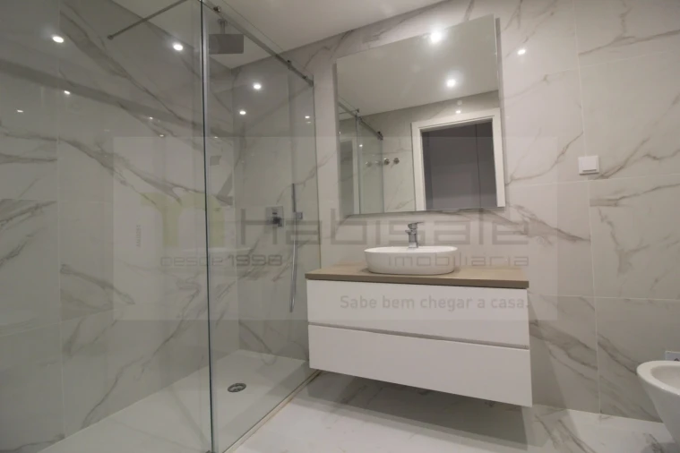 Apartamento T3 para Venda em Carcavelos e Parede Foto 26