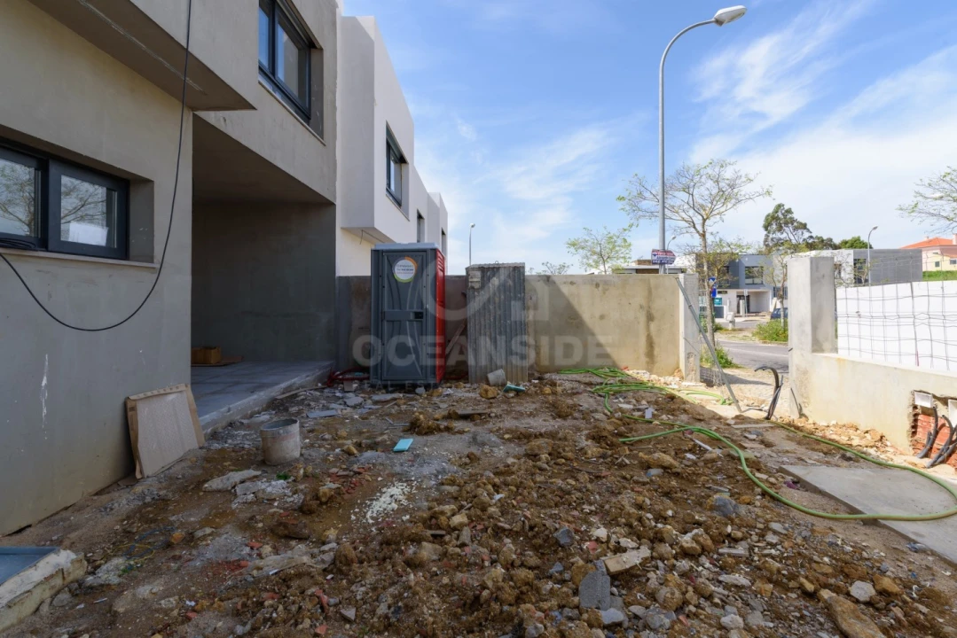 Moradia T4 para Venda em Rio de Mouro Foto 4