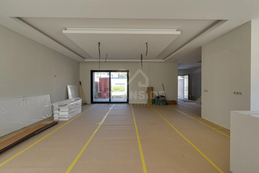 Moradia T4 para Venda em Rio de Mouro Foto 1