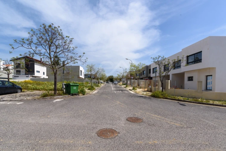 Moradia T4 para Venda em Rio de Mouro Foto 29