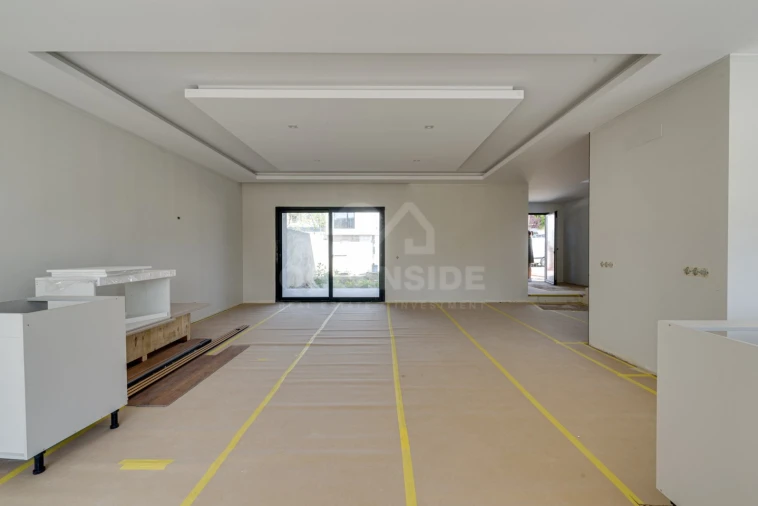 Moradia T4 para Venda em Rio de Mouro Foto 3