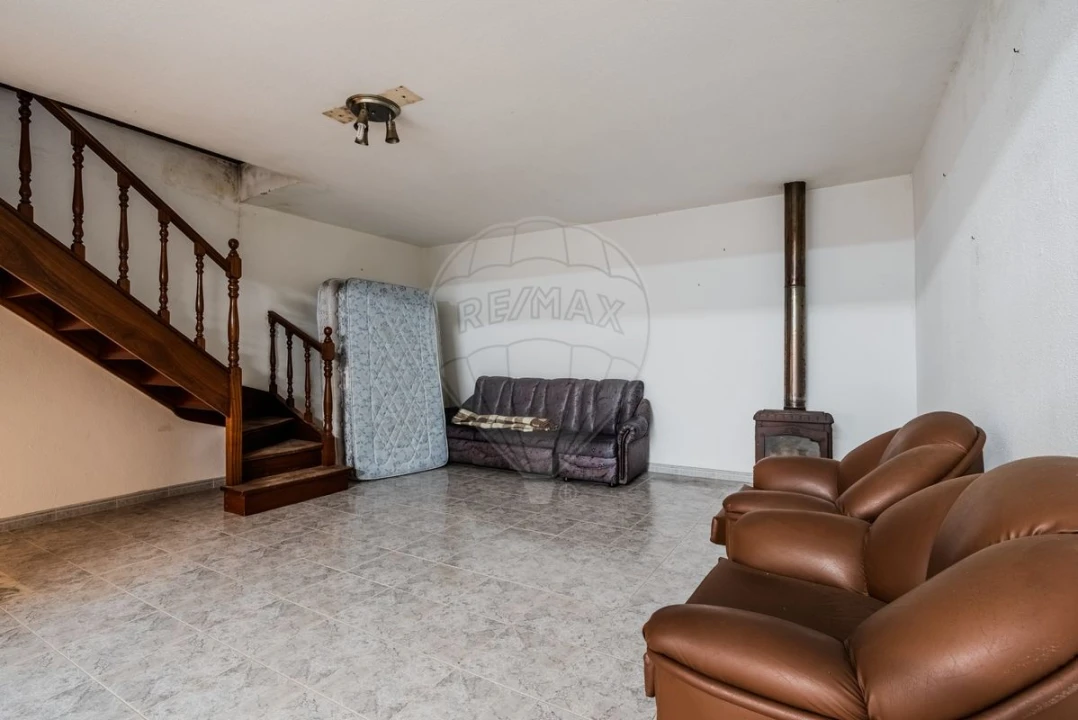 Moradia T3 para Venda em Maxial e Monte Redondo Foto 7