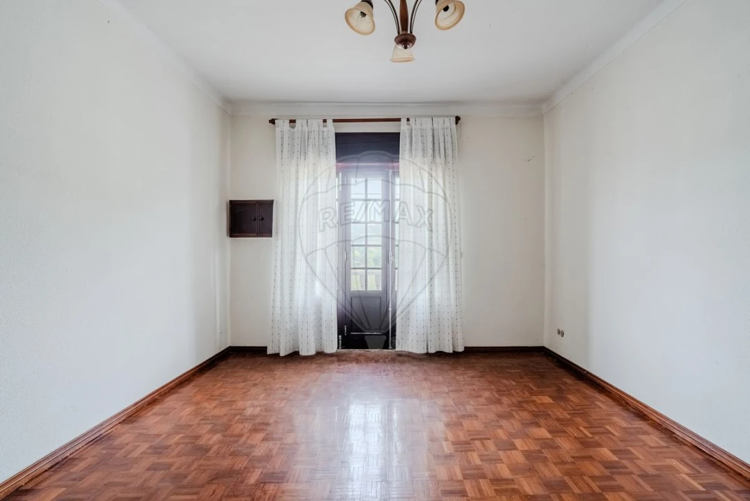 Moradia T3 para Venda em Maxial e Monte Redondo Foto 19