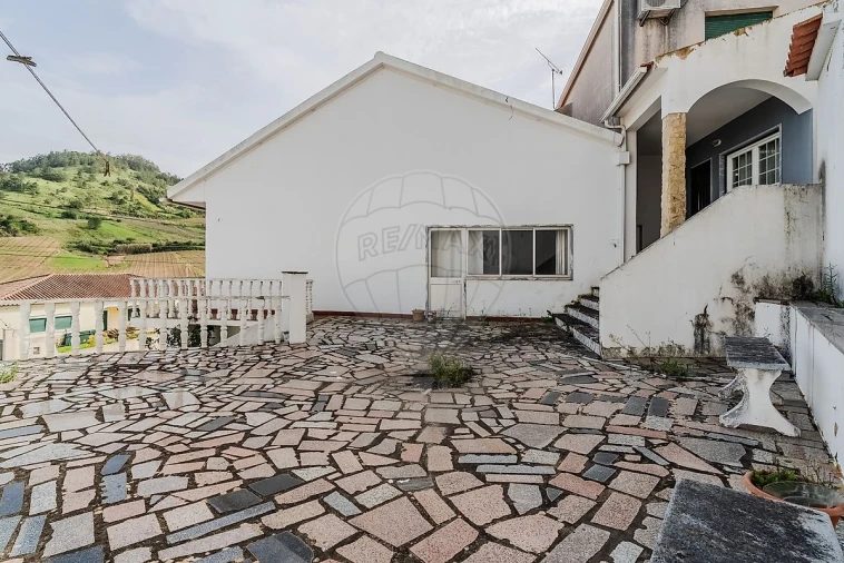 Moradia T3 para Venda em Maxial e Monte Redondo Foto 29