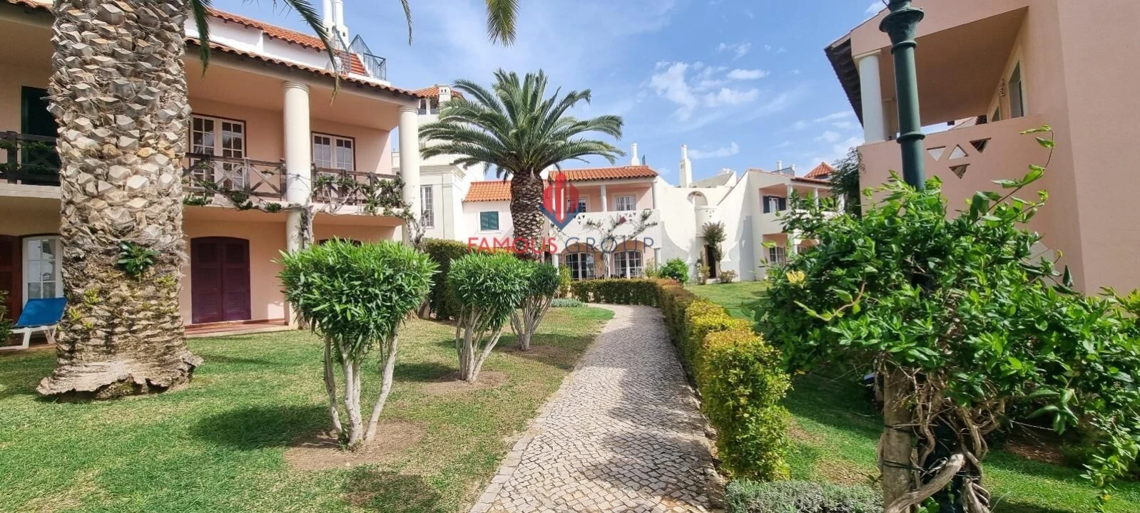 Apartamento T2 para Venda em Quarteira Foto 6