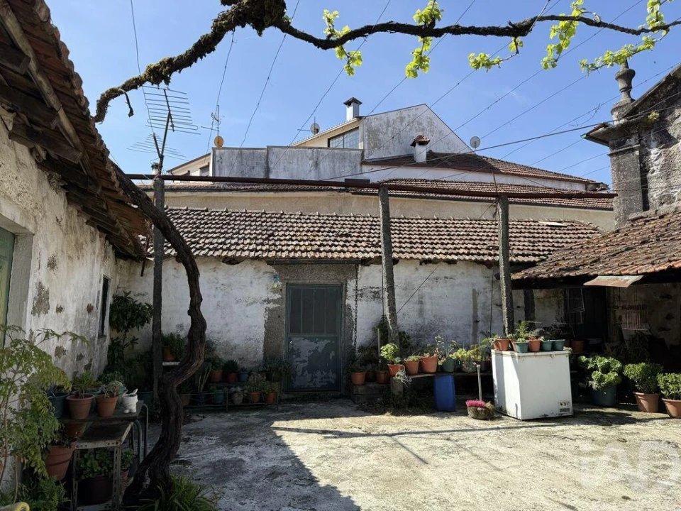 Moradia T11 para Venda em Vila Cova da Lixa e Borba de Godim Foto 28