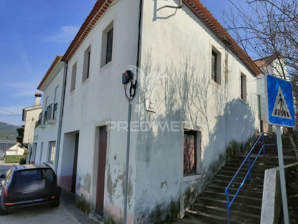 Moradia T2 para Venda em Alcanena e Vila Moreira Foto 3