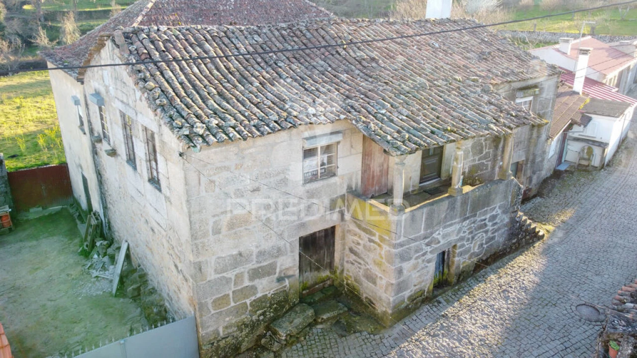 Moradia T2 para Venda em Torre do Terrenho, Sebadelhe da Serra e Terrenho Foto 4