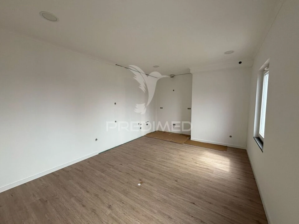 Moradia T3 para Venda em Angra (São Pedro) Foto 11