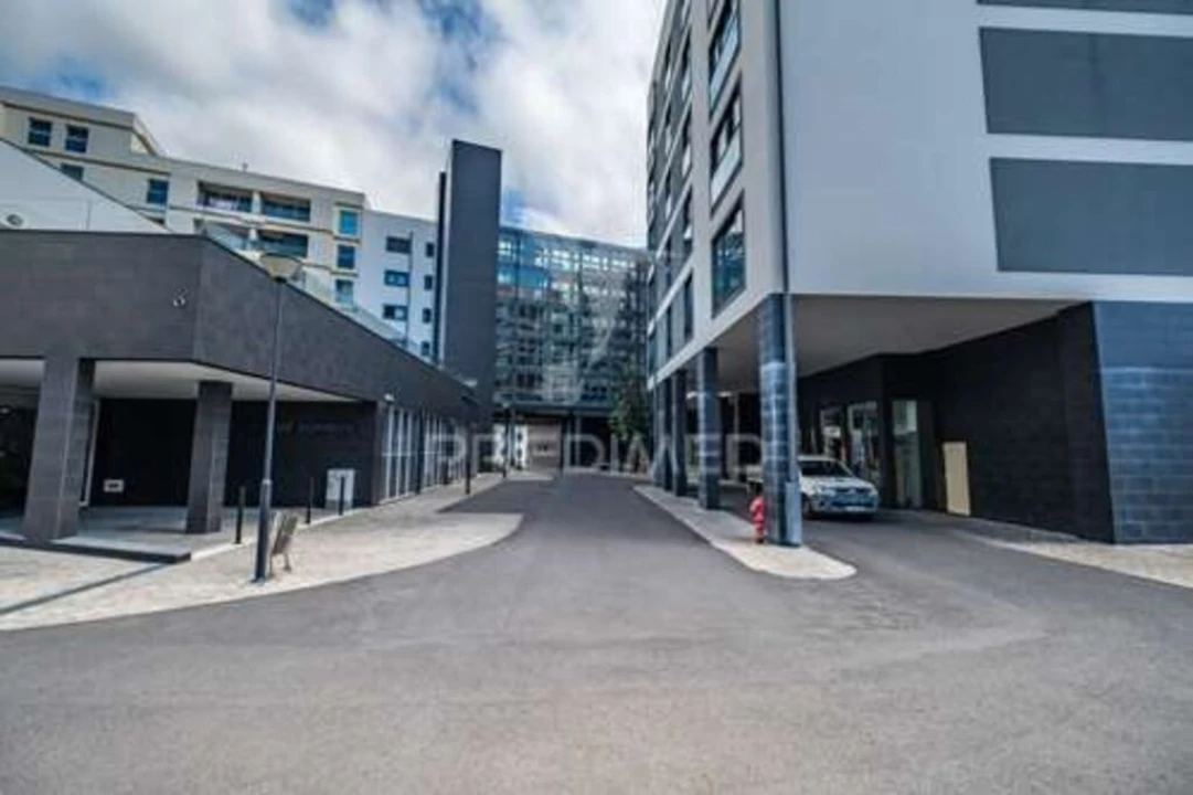 Escritório para Venda em Funchal (Santa Luzia) Foto 2