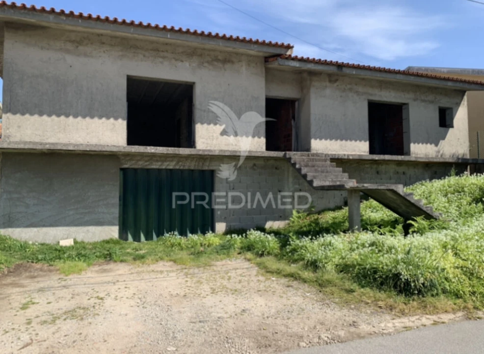 Moradia T3 para Venda em Vila Nova de Famalicão e Calendário Foto 1