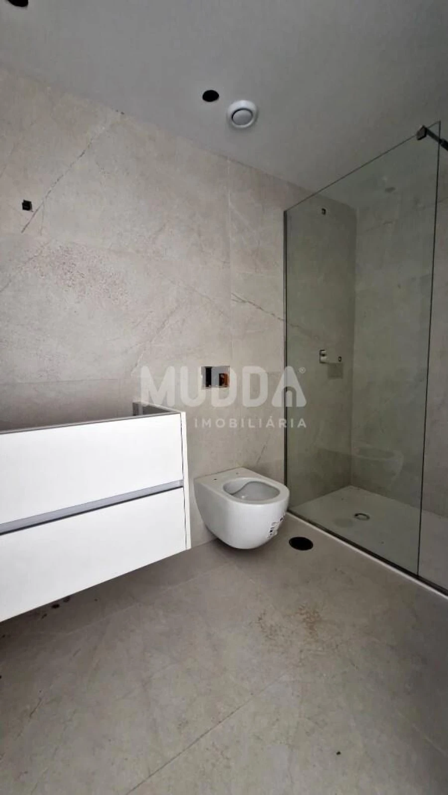 Apartamento T2 para Venda em São João da Madeira Foto 9