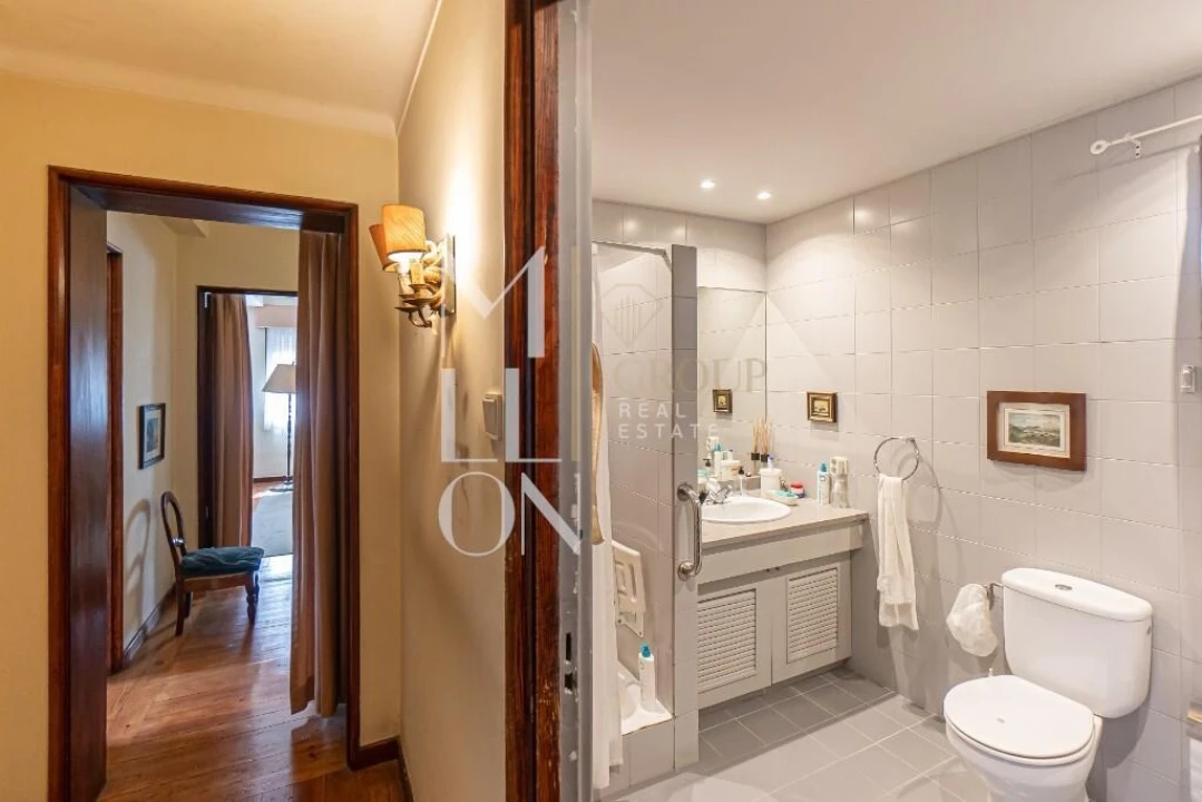 Moradia T8 para Venda em Ramalde Foto 8