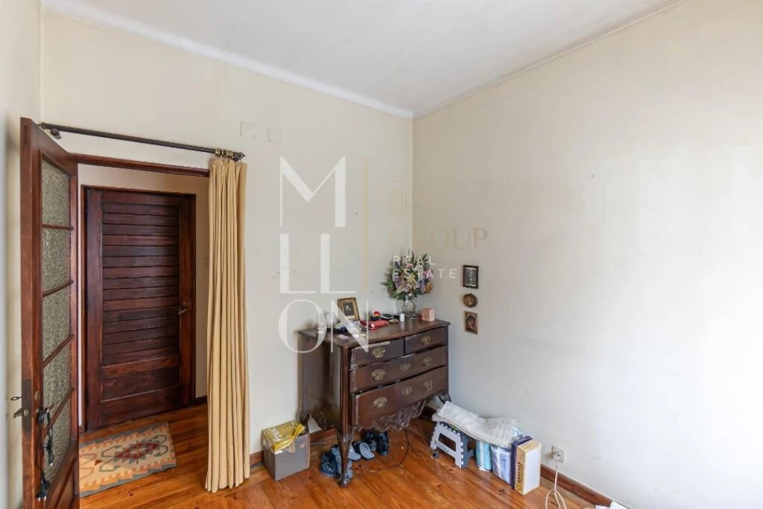 Moradia T8 para Venda em Ramalde Foto 4