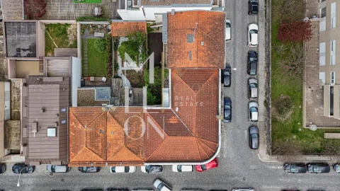 Moradia T8 para Venda em Ramalde