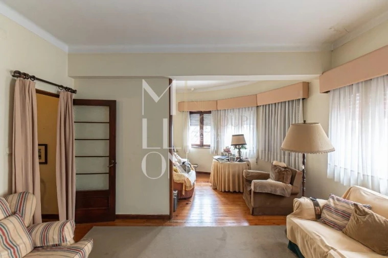 Moradia T8 para Venda em Ramalde Foto 17