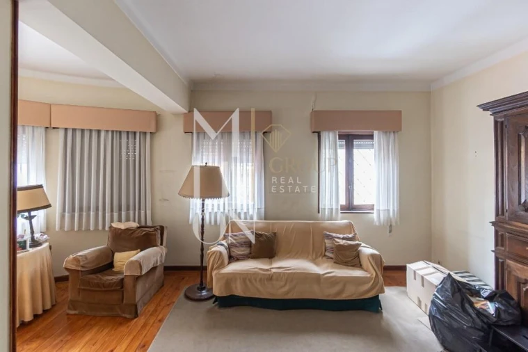 Moradia T8 para Venda em Ramalde Foto 19