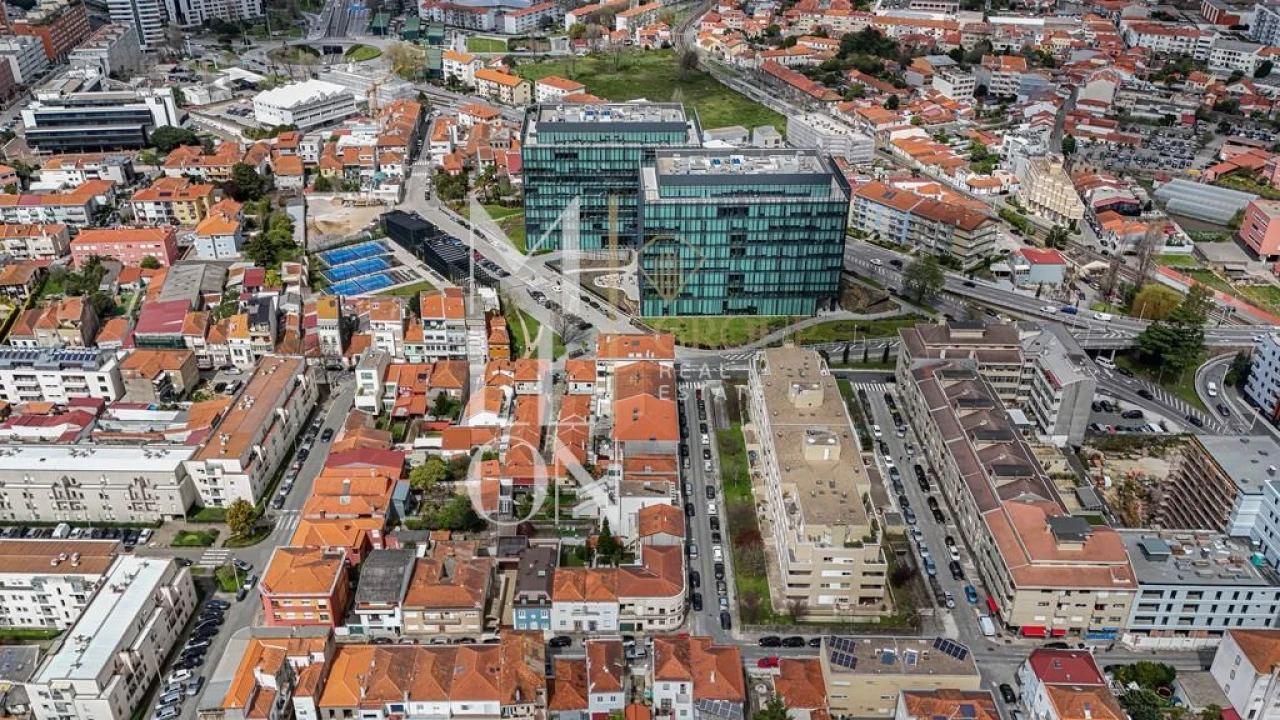 Moradia T8 para Venda em Ramalde Foto 41