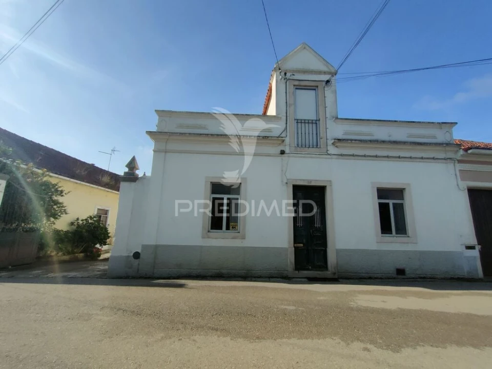 Moradia T4 para Venda em Alcanena e Vila Moreira Foto 1