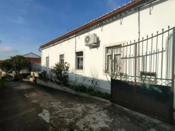 Moradia T4 para Venda em Alcanena e Vila Moreira