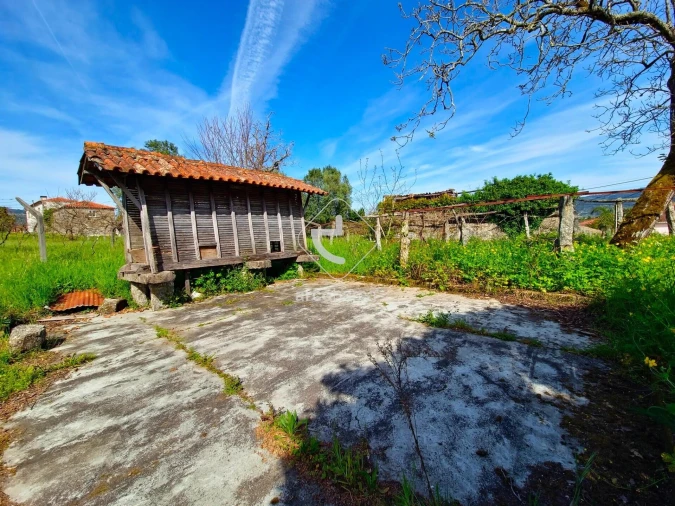 Moradia T2 para Venda em Gemieira Foto 3