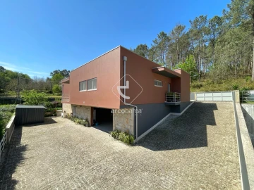 Moradia T3 para Venda em Arcos de Valdevez (São Paio) e Giela
