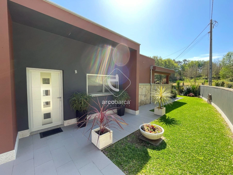 Moradia T3 para Venda em Arcos de Valdevez (São Paio) e Giela Foto 4