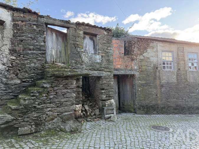 Moradia T4 para Venda em Galafura e Covelinhas Foto 17