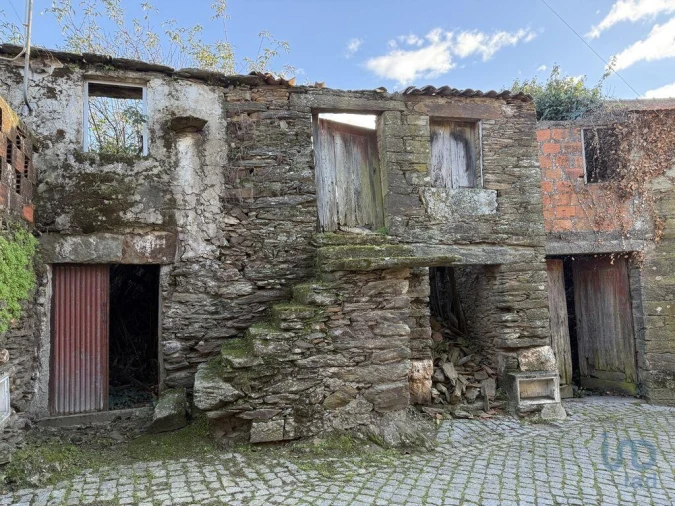 Moradia T4 para Venda em Galafura e Covelinhas Foto 3