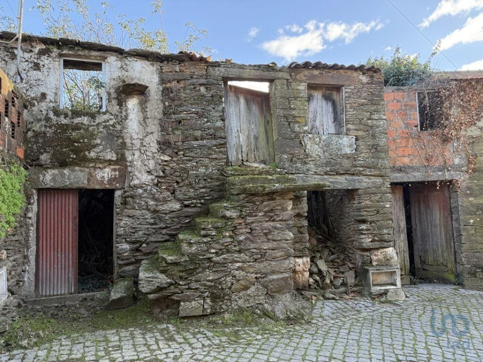 Moradia T4 para Venda em Galafura e Covelinhas Foto 3