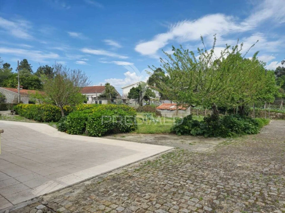 Moradia T4 para Venda em Lago Foto 19